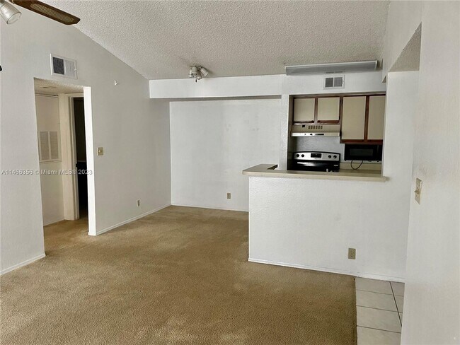 Building Photo - 2946 S University Dr