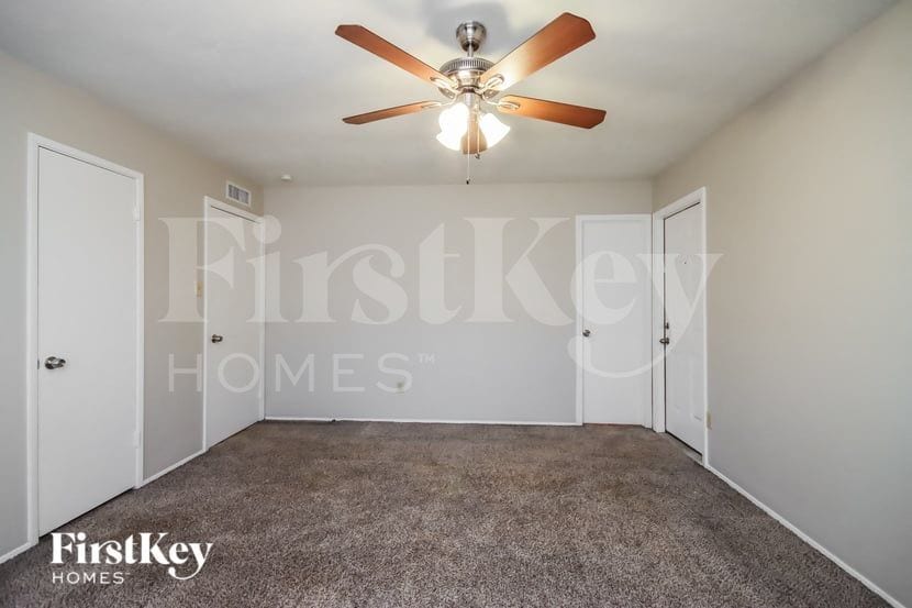 Building Photo - 14658 Meyersville Dr
