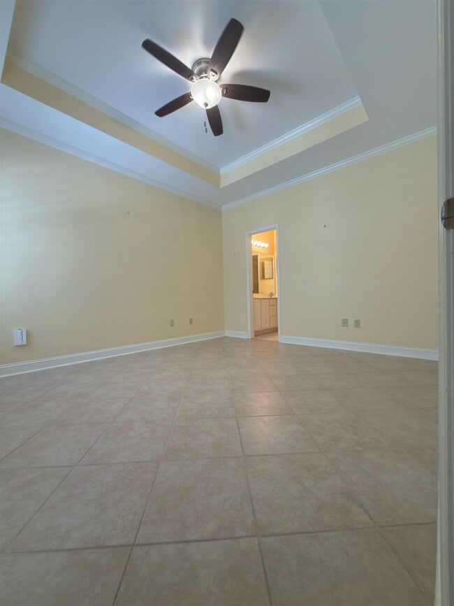 Building Photo - 715 Botany Loop