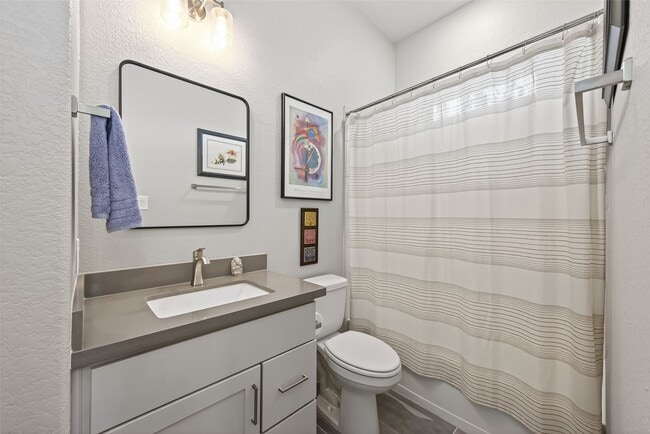 Building Photo - 9979 Pebble Glen Dr