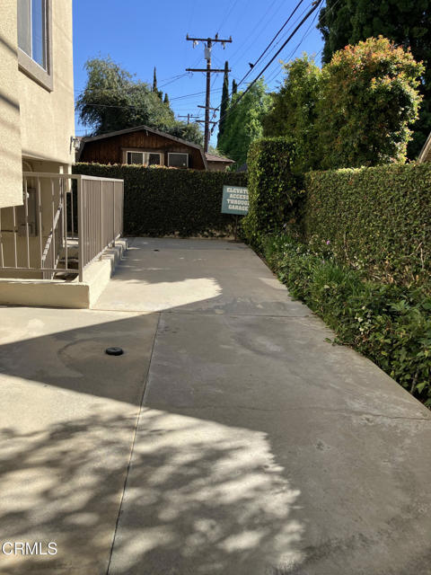 Building Photo - 335 S Sierra Madre Blvd
