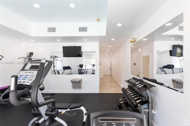 Building Photo - 22 Salamanca Ave