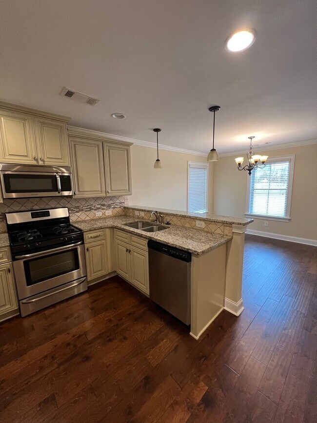 Building Photo - Beautiful Prattville Home