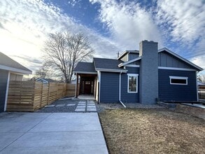 Building Photo - 6175 N Lamar St