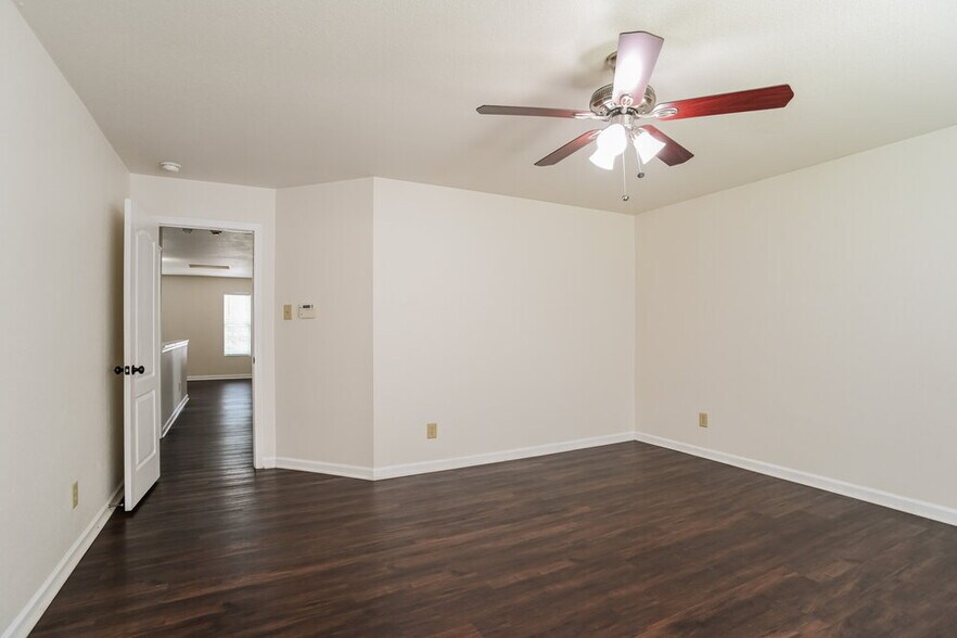 Building Photo - 4532 Stone Mountain Dr