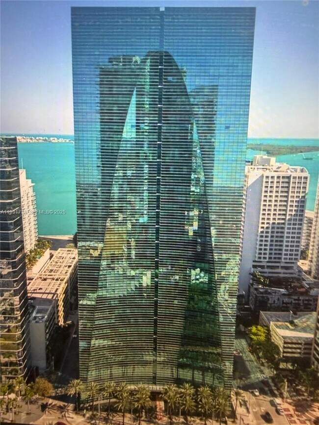 Building Photo - 1395 Brickell Ave