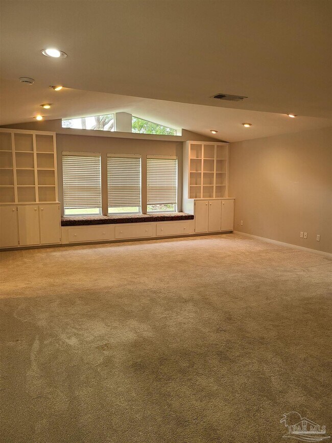Building Photo - 9007 Autumn Ln