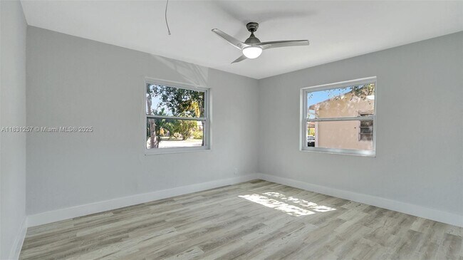 Building Photo - 2710 Fillmore St