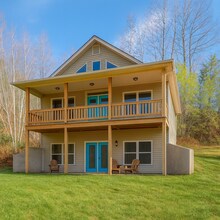 Building Photo - Beautiful Mountain Home near Cleveland