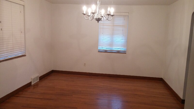 Building Photo - 6318 Glenview Pl