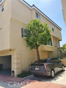 Building Photo - 2825 Plaza del Amo