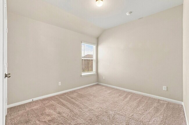 Building Photo - 5323 Brooklyn Rose Dr
