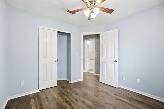 Building Photo - 9083 Marquis Dr