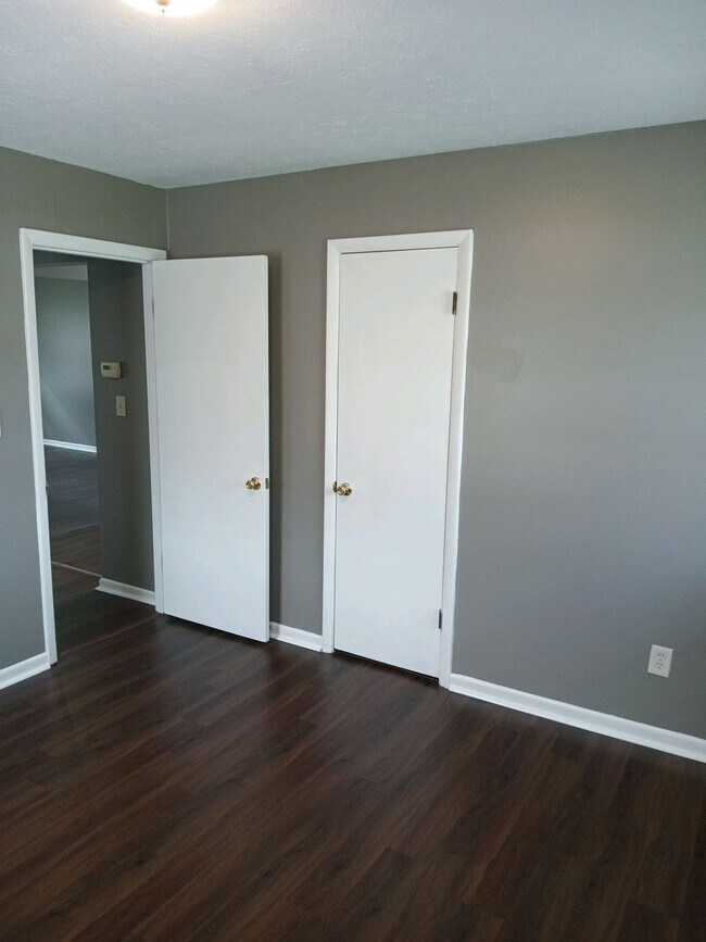 Building Photo - 4113 La Salle Ave