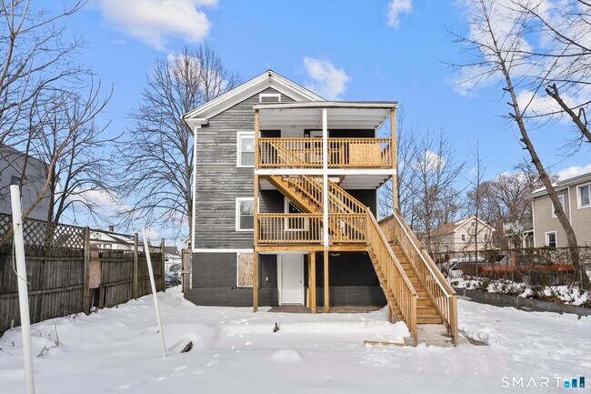 Building Photo - 22 Wolcott St