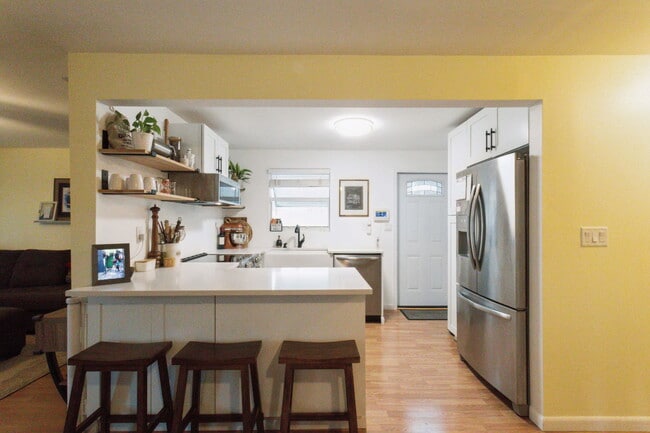 Stainless Appliances - 614 N 7th St