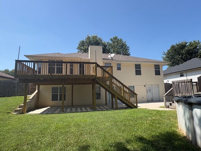 Building Photo - 5118 N Graybrooke Dr