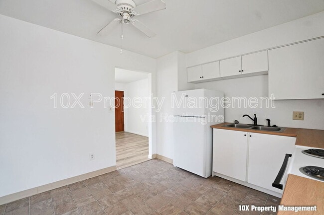 Building Photo - 92 Cherrington Rd