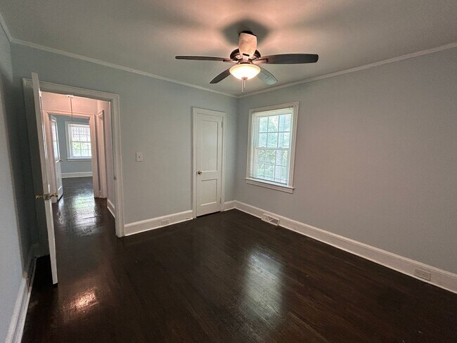Building Photo - Adorable Home in Ashley Park!