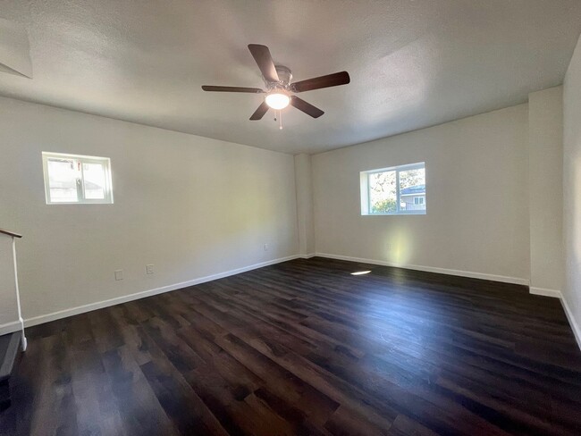 Building Photo - Newly remodeled 1 bedroom 1 Bath home