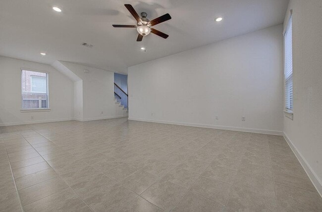 Building Photo - 424 Bristlecone Bend