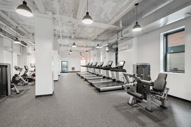 Building Photo - 530 Lexington Ave