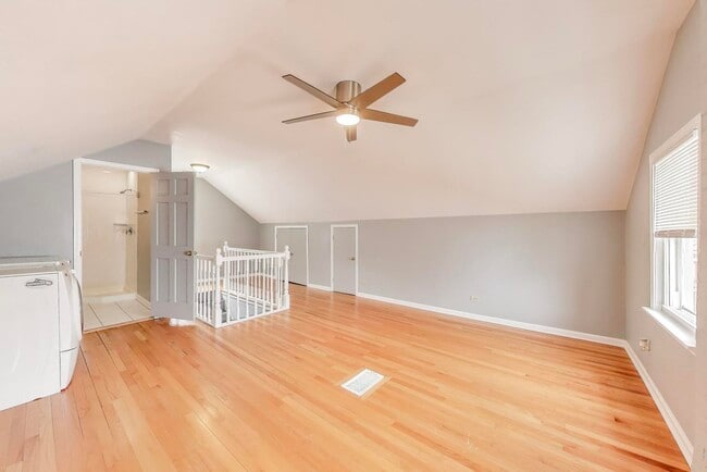 Building Photo - 4118 Prairie Ave