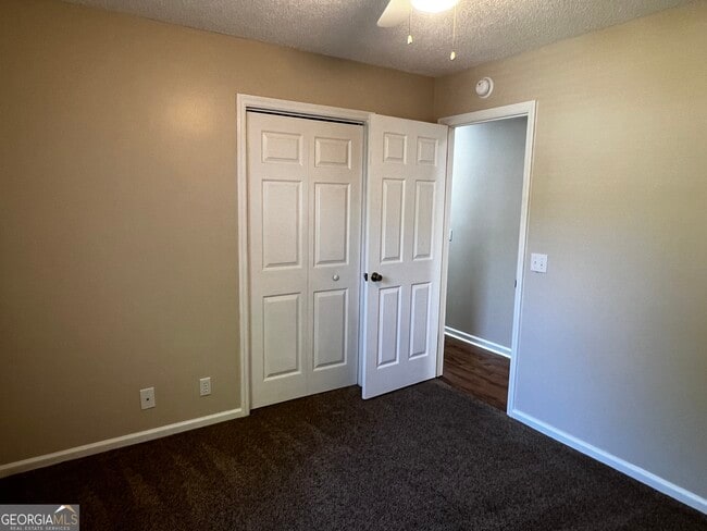 Building Photo - 105 Baytree Ct