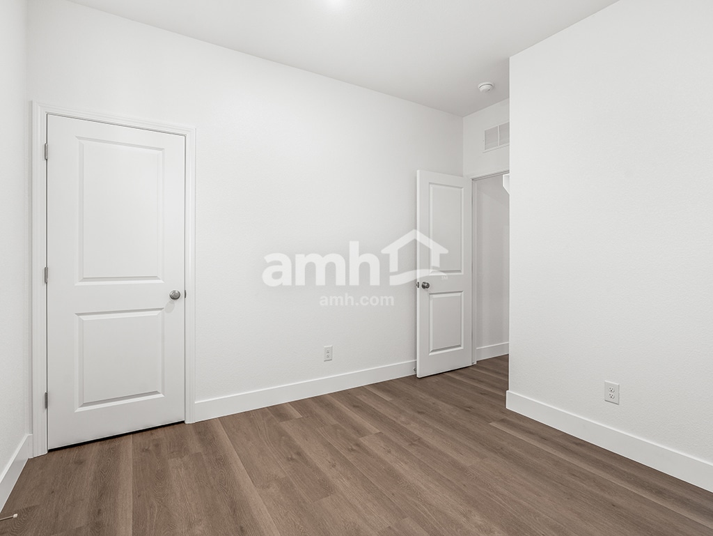 Building Photo - 8427 Black Friday Ct