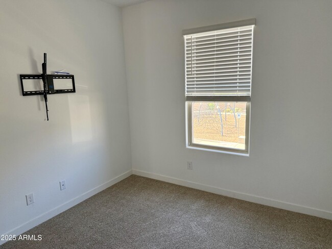 Building Photo - 9833 E Stratus Ave