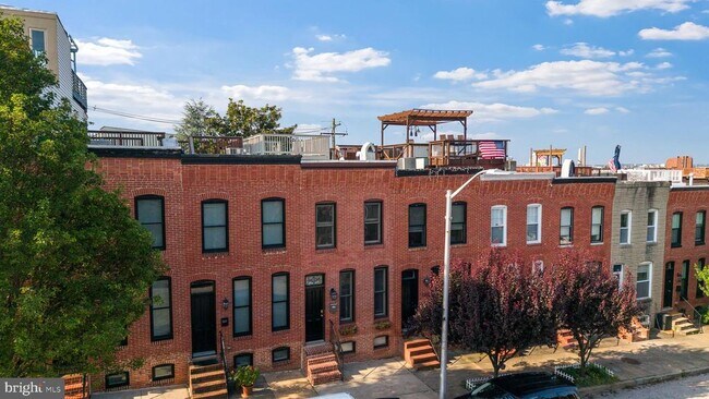 Building Photo - 3215 Fleet St
