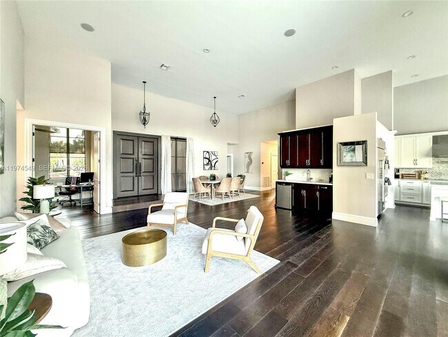 Building Photo - 400 Alexandra Cir