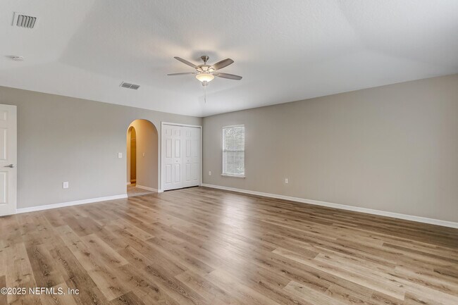Building Photo - 172 King Arthur Ct