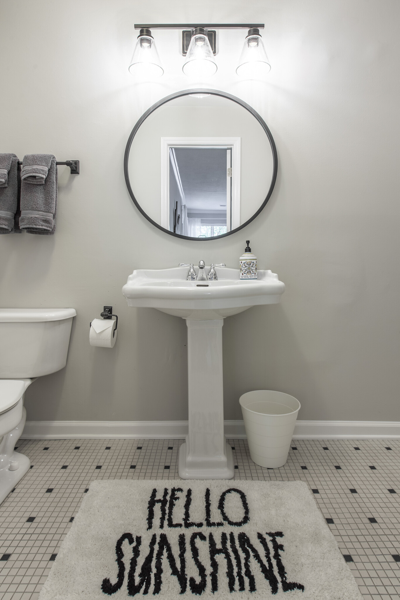 Spacious bathroom - 2518 Cranbrook Lane