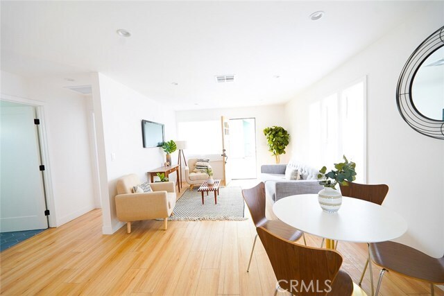 Building Photo - 3642 6th Ave