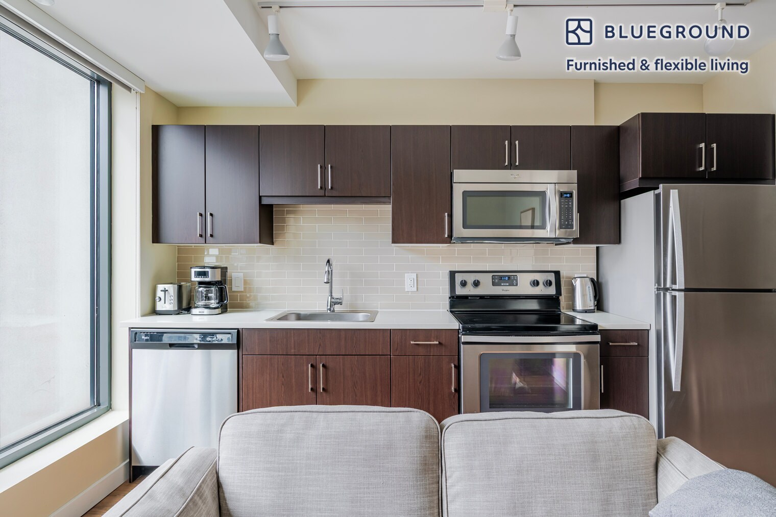 Building Photo - 45 Stuart St