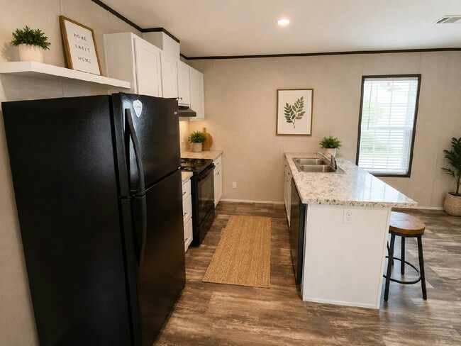 Building Photo - 157 Lakeside Garden Cir