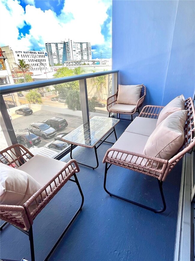 Building Photo - 401 69th St