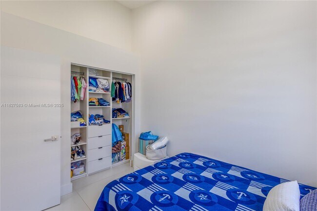 Building Photo - 649 SW 168th Way