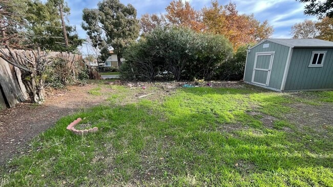 Building Photo - Beautifully updated 3 bedroom, 2 bathroom home in Bay Point