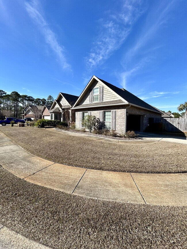 Building Photo - 80 S Knightsbridge Ct