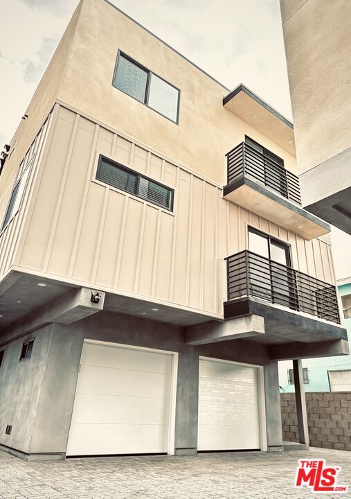 Building Photo - 5635 Homeside Ave