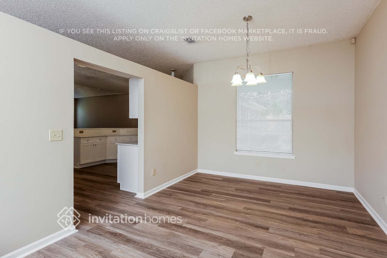 Building Photo - 11836 Lake Fern Dr