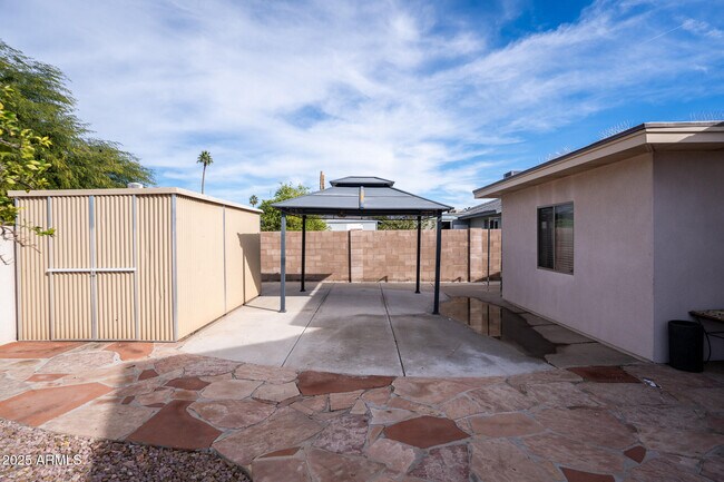 Building Photo - 3844 W Lupine Ave