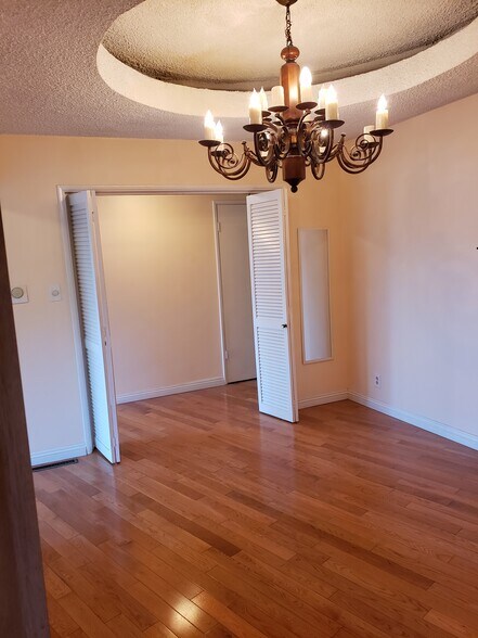 Building Photo - 3903 Carol Court