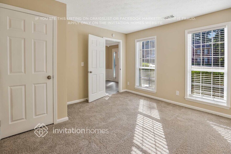 Building Photo - 806 Alta Ct