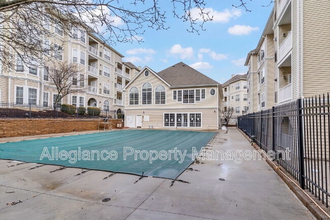 Building Photo - 4560 Strutfield Ln