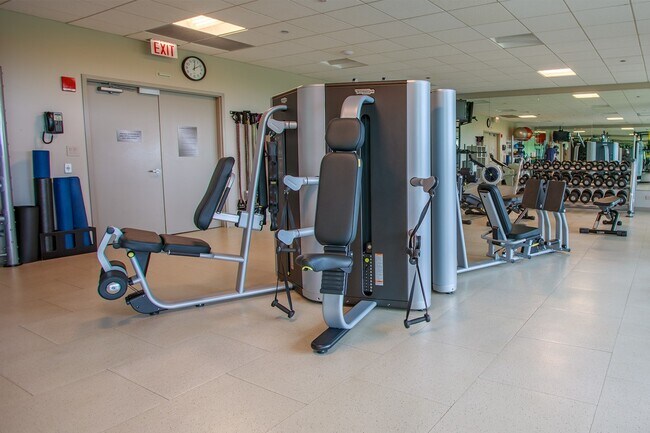 Building Photo - 1211 S Prairie Ave