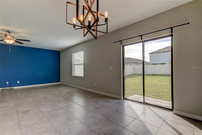 Building Photo - 9648 Sage Creek Dr