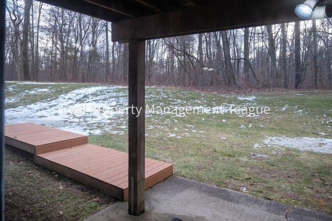 Building Photo - Heat and Utilities Paid by Owner!